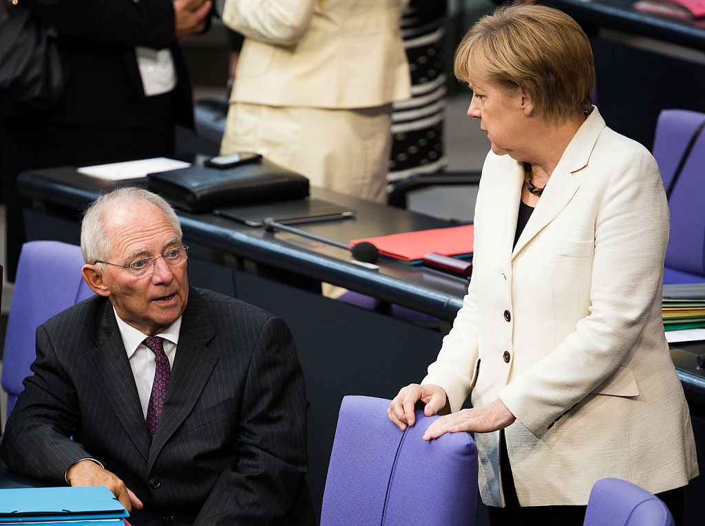 Angela Merkel und Wolfgang Schäuble während des Wikipedia-Bundestagsprojekts 2014